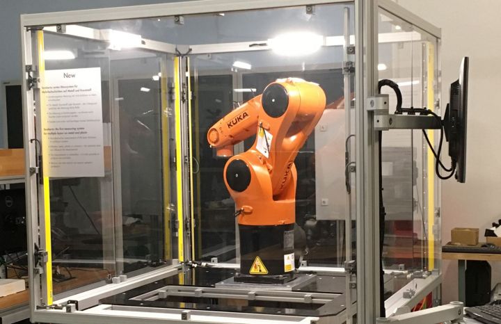 NAST Automation Roboterzelle Kuka Roboter NAST Automation Roboterzelle Kuka Roboter
