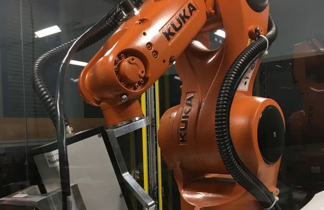 NAST Automation Roboterzelle Kuka