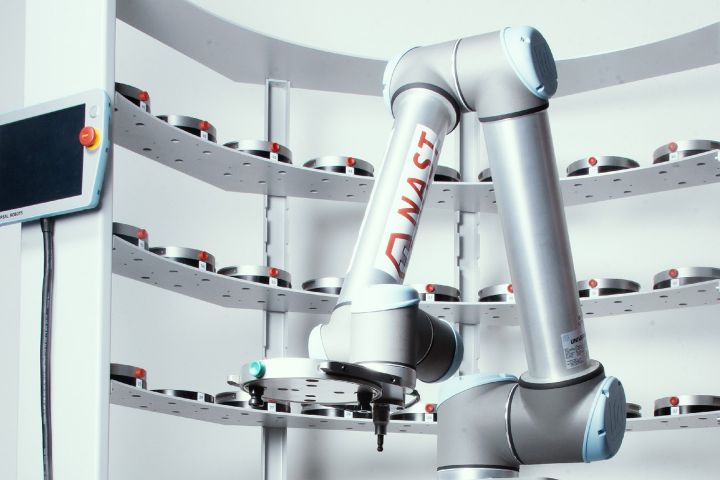 NAST Automation Universal Robots Anlage Beschickung
